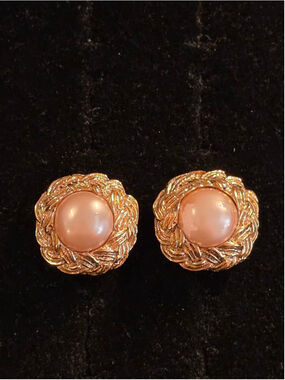 Chanel 24K Gold Plated 1993 Rope Pearl Clip On Earrings